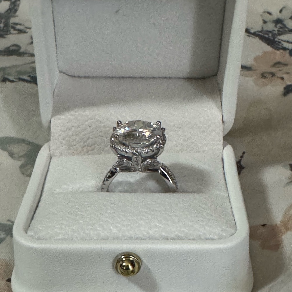 5ct Moissanite  Ring in 100cutting Silver 925